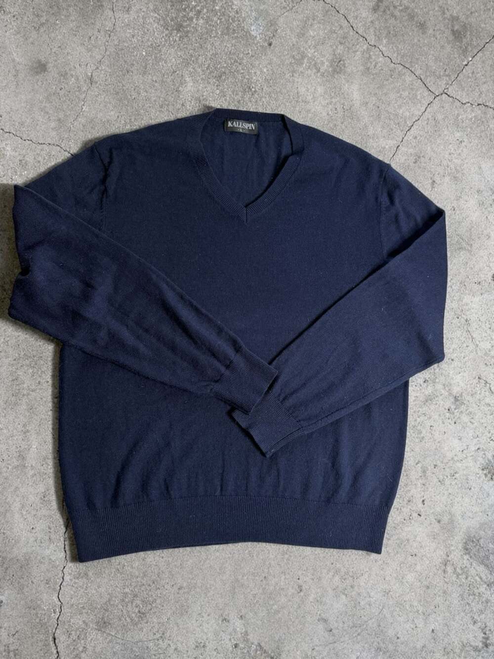 Kallspin Navy Blue V-Neck Cashmere Wool Blend Sweater Size L